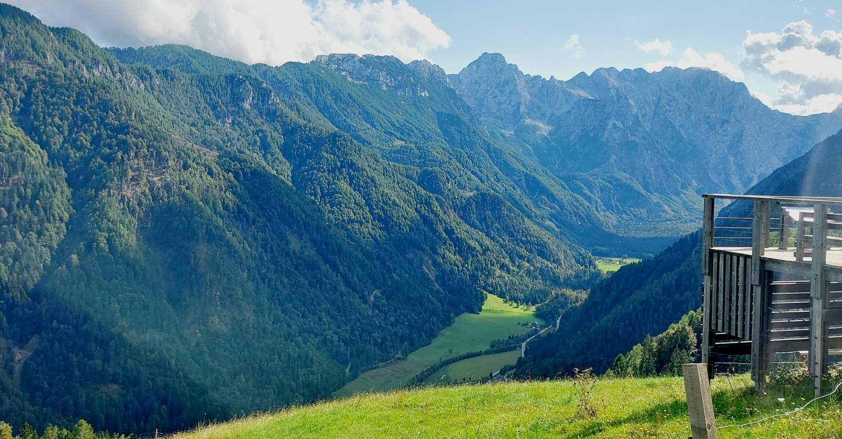 Вид на Логарскую долину с Solčava panoramic road